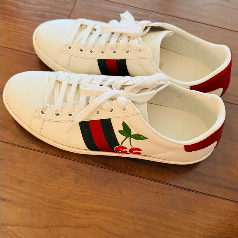 Gucci Cherry Sneakers - Price Negotiable - Picture 3 of 4